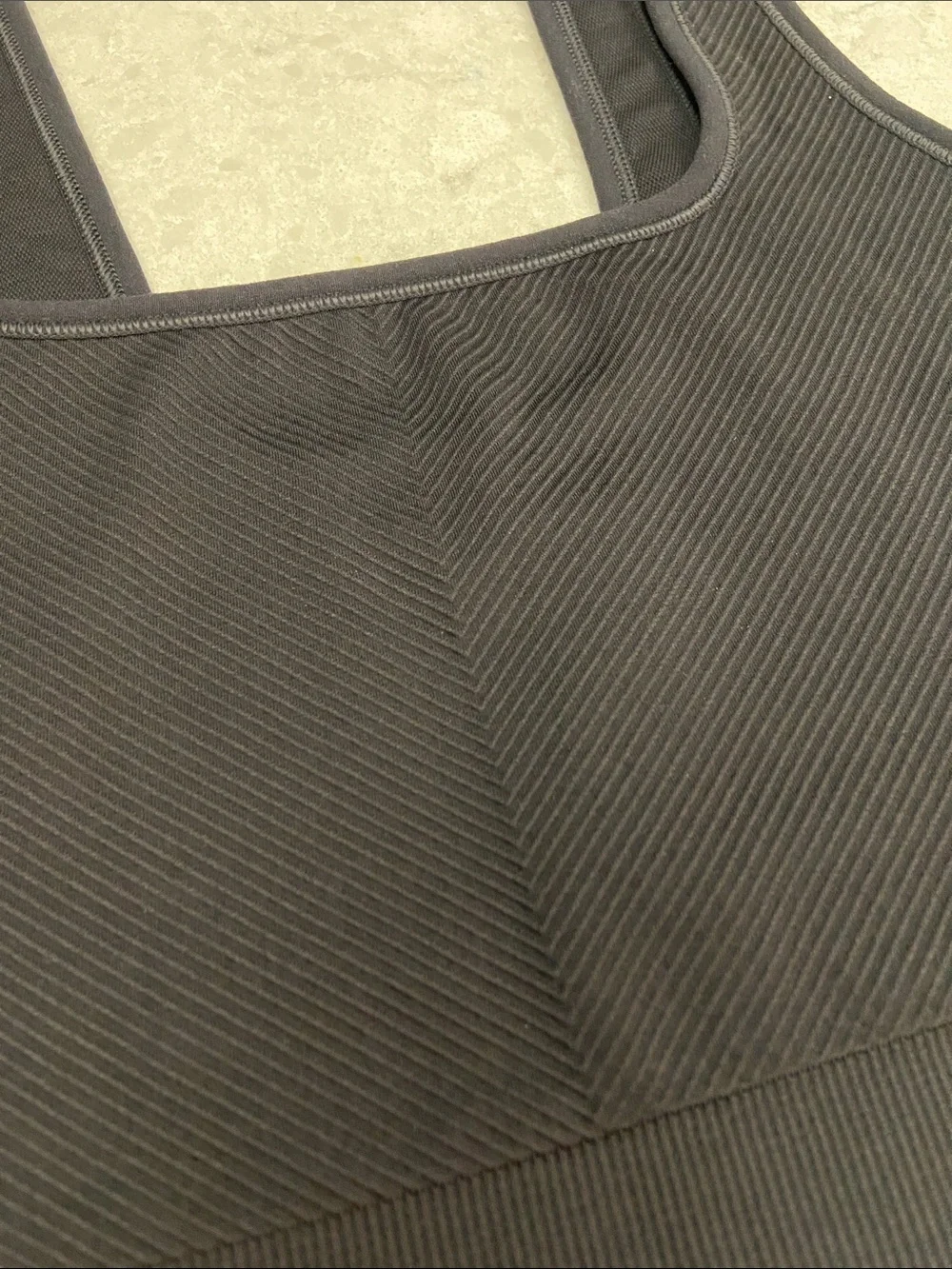all in motion Black Ribbed Square-Neck Seamless Crop Tank. Size S - Picture 4 of 11